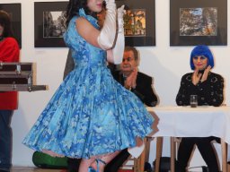 Fashion Show in der Contemplor Galerie Wien am 14. 03. 2024